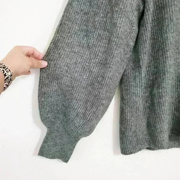 Halogen Grey Dark Heather Blouson Sleeve Sweater - Picture 5 of 9